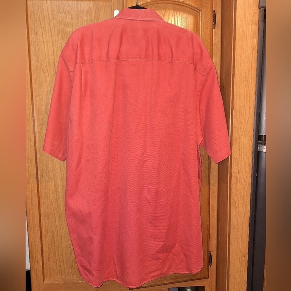 A Cutter & Buck men's short sleeve button-down XL shirt in a rust red color - Picture 3 of 5